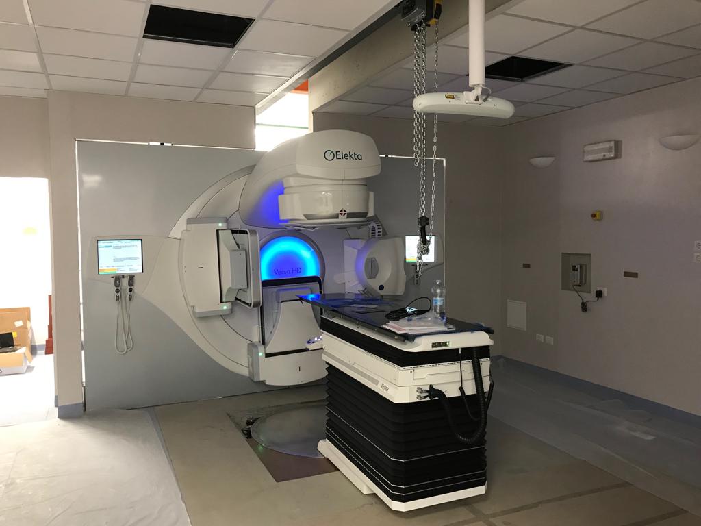 oncotechmedical's tweet photo. OSPEDALE SAN GERARDO , MONZA ITALY
#oncoteam #Elekta #InfinityLinac #oncology #radiotheraphy #VersaHD #cancerfighters #Linac https://t.co/MHccuW4bj0