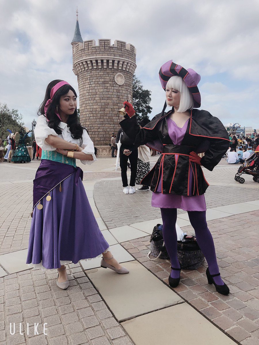 百瀬 凛 D垢 Dハロ仮装 Esmeralda エスメラルダとヴェールちゃん ノートルダムの鐘合わせ楽しかったぁ W 1枚目 ちょっと フロロー様の邪魔しないで って言われてそうww Dハロ仮装者さんと繋がりたい Dハロ仮装 Dハロ エスメラルダ