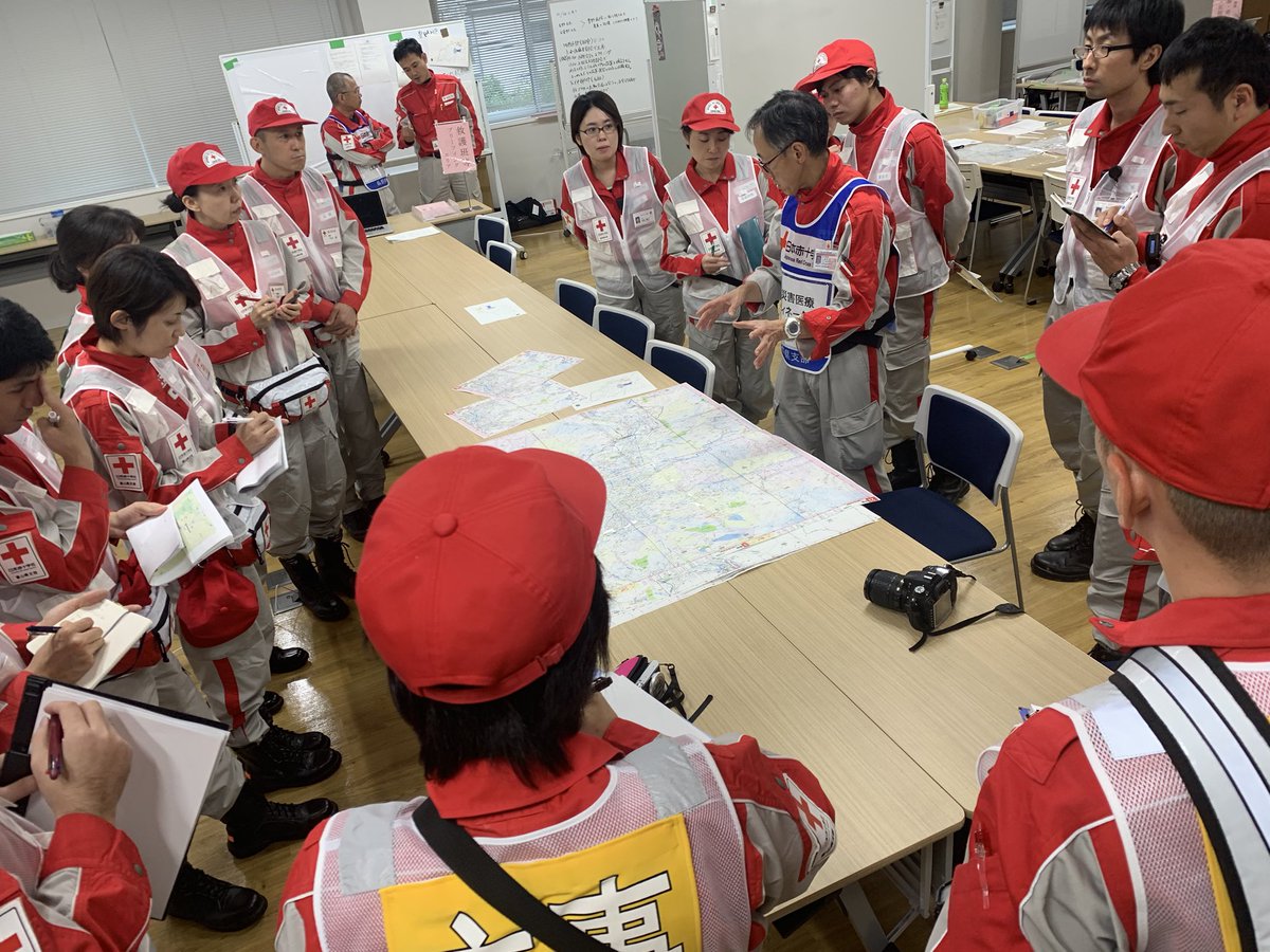 日本赤十字社愛知県支部 Twitter પર 台風19号の救護活動 愛知県支部からは被災県支部の支援として 職員4名が日本赤十字社長野県支部災害対策本部で活動中です 中部地域から救護班が続々と集結しており 被害の大きかった長野市とその周辺で救護活動を展開中 日本赤十字社愛知県支部 Twitter પર 台風19号の救護活動 愛知県支部からは被災県支部の支援として 職員4名が日本赤十字社長野県支部災害対策本部で活動中です 中部地域から救護班が続々と集結しており 被害の大きかった長野市とその周辺で救護活動を展開中