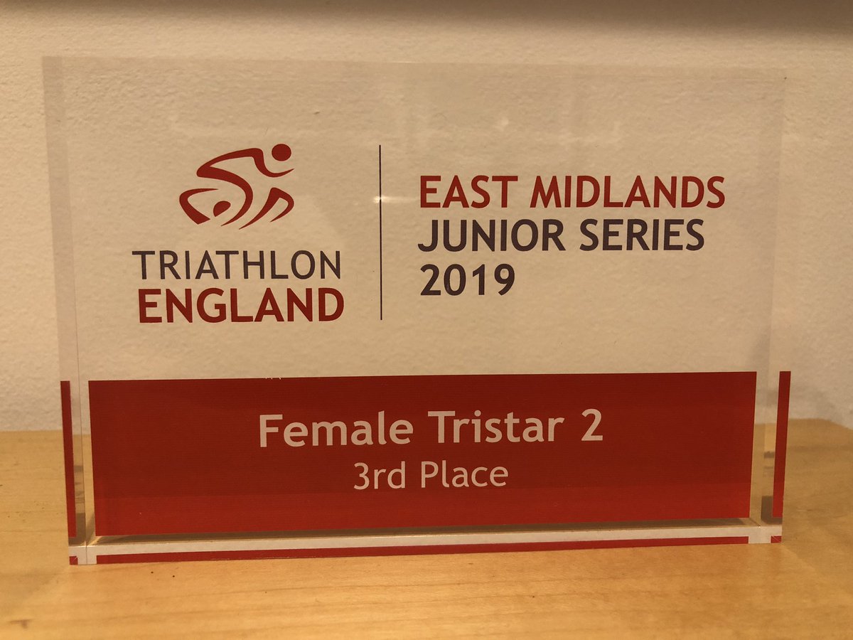TriLovingTilly's tweet photo. Very pleased to be 🥉 overall in TS2 @EMidsTriathlon series and receive my trophy at yesterdays event ❤️🏊‍♀️🚴‍♀️🏃‍♀️ Well done to my brother Henry coming 1st. Thanks to coaches and @4LifeTriathlon, we won the inter club cup again 😁 https://t.co/FdXIGxBxfh