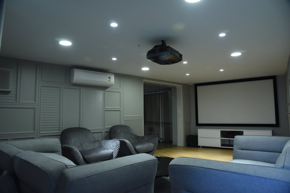 SoundSense_IN's tweet photo. Innovative Integration, A project with full residential automation which includes security, lighting, temperature, curtain control with customized user interface and 1-touch control.
@Lutron @PioneerUSA @AppleTV @ElanEmea @TataSky @sony_india
#SoundSense #phasetech #unifi #apart https://t.co/qj2ONsECp5