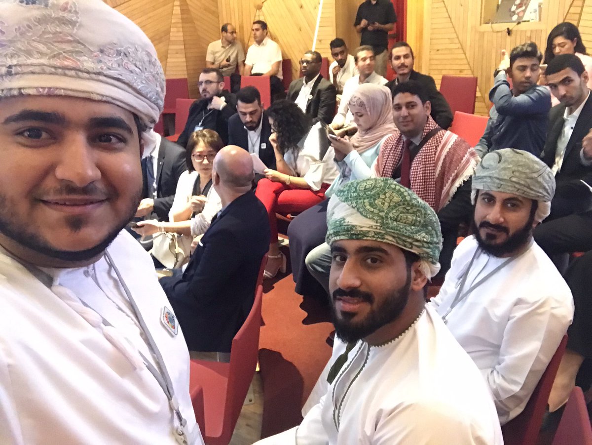 ALSaadi420's tweet image. دعواتكم في الحفل النهائي 🔥

#Visualize2030