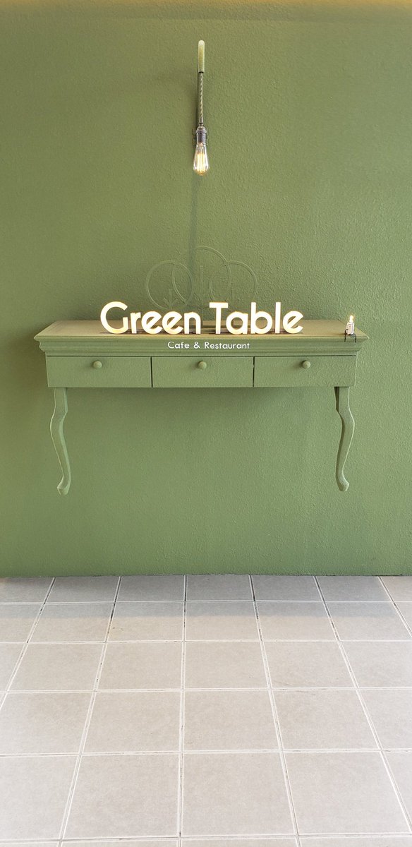 haruka081925's tweet image. 久しぶりにGreen Tableさんに行きました😆
ローストビーフと淡路牛のボロネーゼを娘とシェアして食べました😊
ポップオーバーにマスカルポーネホイップを付けて食べたらすごく美味しかったぁ😋🍴💕
#GreenTable