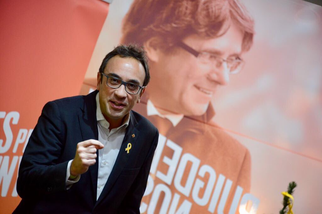 Si haguessin jutjat els fets, ens haurien absolt. Com que han jutjat les idees, ens han condemnat. Condemnant-nos han condemnat als 2’5M de catalans que van votar l’#1O en un dels exercicis més extraordinaris de democràcia que ha viscut Europa el SXXI.
“Ens mantindrem ... poble”