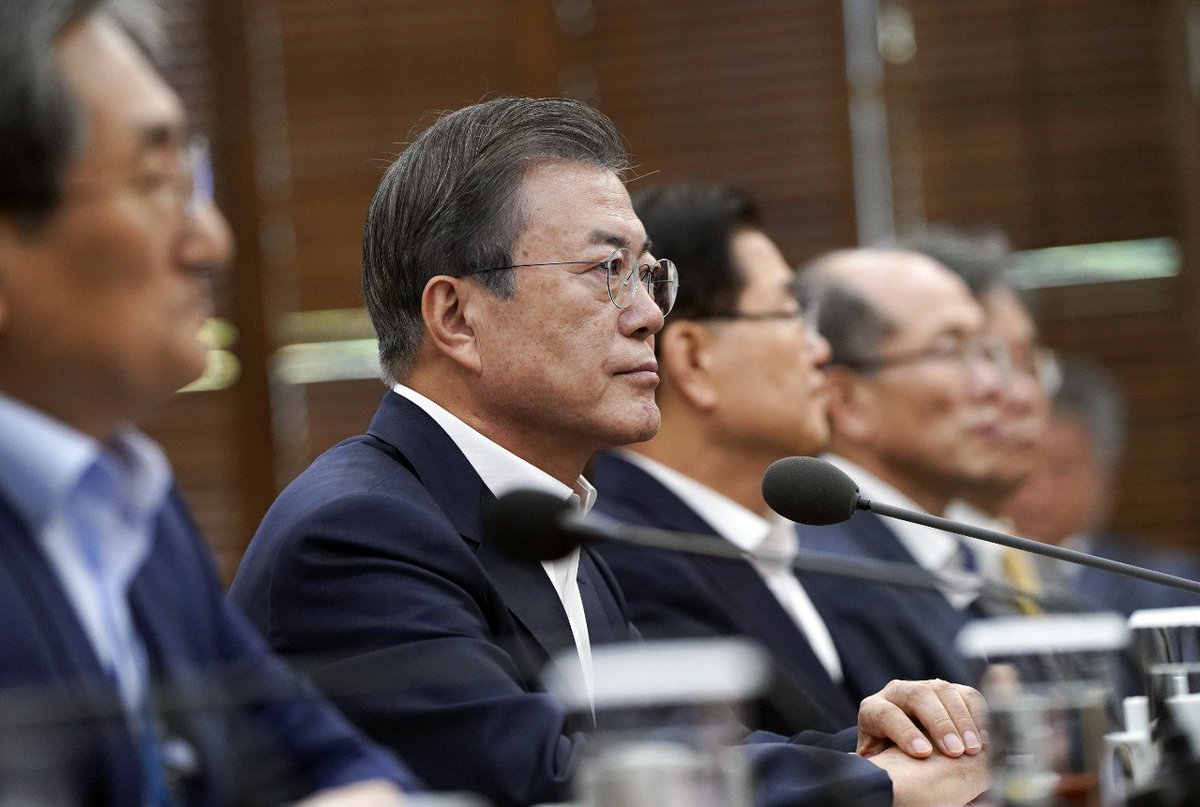 꿈같은 희망이 되고 말았습니다. 그러나 검찰 개혁과 공정의 가치는 우리 정부의 가장 중요한 국정목표이며 국정과제이기도 합니다. 정부는 그 두 가치의 온전한 실현을 위해 국민의 뜻을 받들고, 부족한 점을 살펴가면서 끝까지 매진하겠다는 의지를 다시 한 번 천명합니다.
bit.ly/2oFlgBA