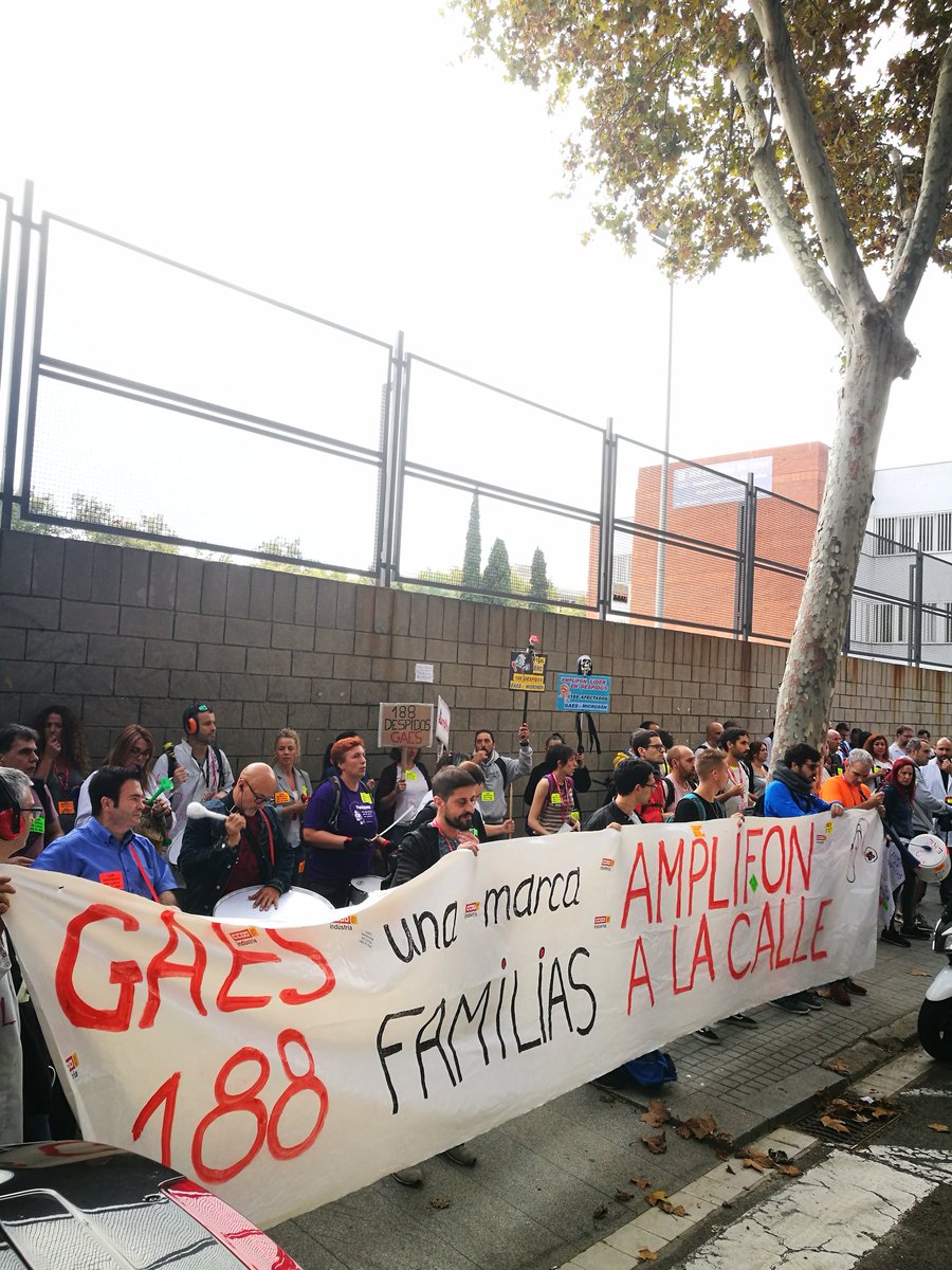 DespidoMicroson's tweet photo. ⚠️ MÁXIMA DIFUSIÓN
L@s trabajador@s de #Microson estamos concentrados delante del #DepartamentDeTreball para hacernos oír en la mesa negociadora. Estáis tod@s invitad@s. #NoAlDespidoDe188Familias #DespidoColectivoAmplifon
📍C/ Albareda, 2 https://t.co/APphgM8gLh