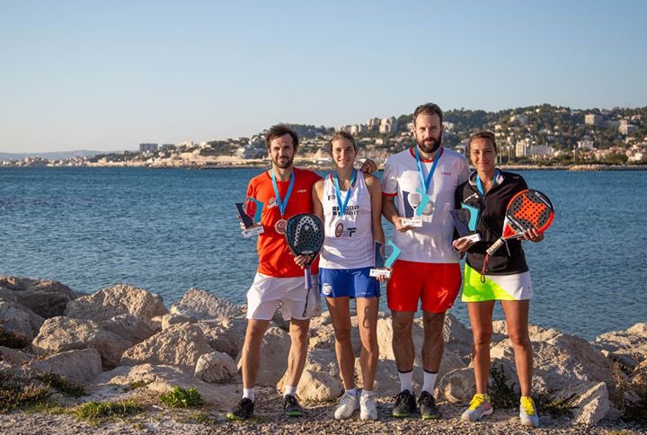 JuSports30's tweet photo. Et on commence la journée par @ACollombon #JessicaGinier et #BenjaminTison/ #AdrienMaigret qui remportent les Masters de la première édition du #FFTPADELTOUR à l’ Escale Borely - Marseille. 1 gros clin d’œil à Fiona Ligi qui à atteint la finale avec sa partenaire @lauraclergue https://t.co/oXZTkUupeA