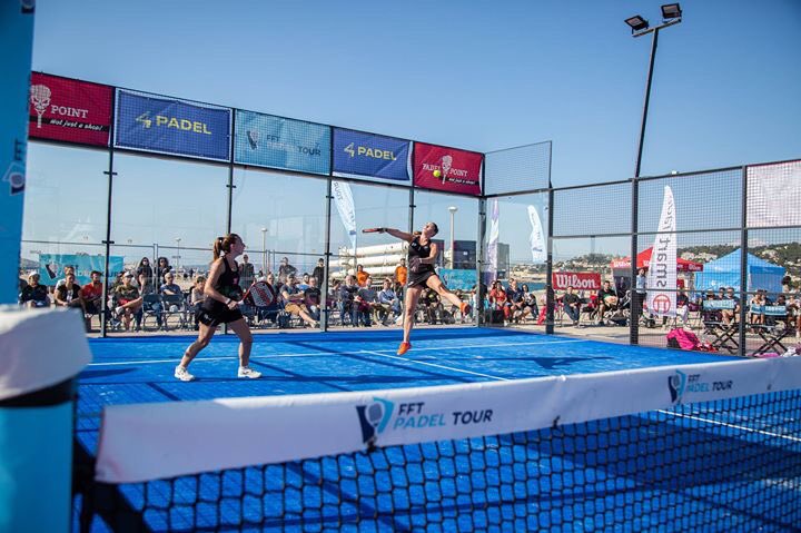 JuSports30's tweet photo. Et on commence la journée par @ACollombon #JessicaGinier et #BenjaminTison/ #AdrienMaigret qui remportent les Masters de la première édition du #FFTPADELTOUR à l’ Escale Borely - Marseille. 1 gros clin d’œil à Fiona Ligi qui à atteint la finale avec sa partenaire @lauraclergue https://t.co/oXZTkUupeA