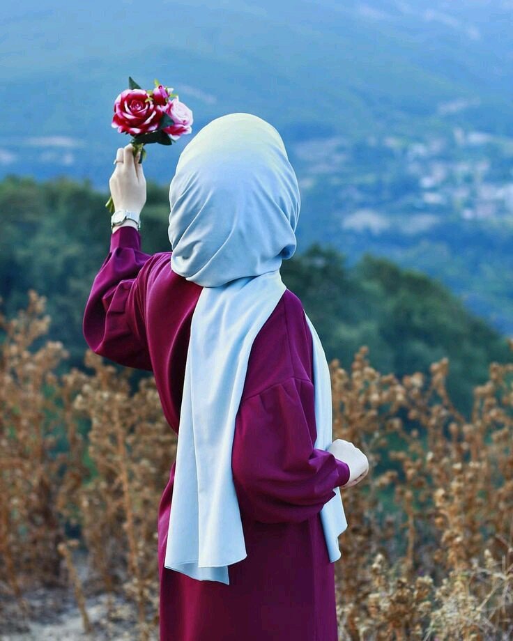 Betra5296's tweet photo. المرأة طفلة مع من تحب 
تلهو بشعرها كالأطفال ..
 تلعب مثلهم 
تبكي وتشكو وتطلب الحنان مثلهم ..
لاتنسى المرأة أباها .. لأنها طفلته ..
ولا تنسى حبيبها .. لو جعل منها طفلته .. https://t.co/qxNtpMOmXT