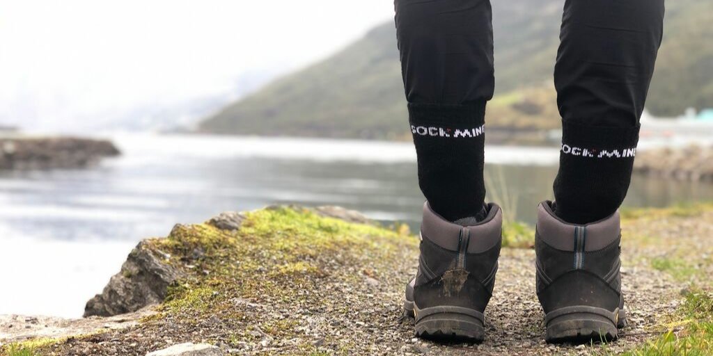Check out our 5 top places in the UK, that you should visit in your Sockmine walking socks. #Sockmine #Walkingsocks ow.ly/yFY850wzG02