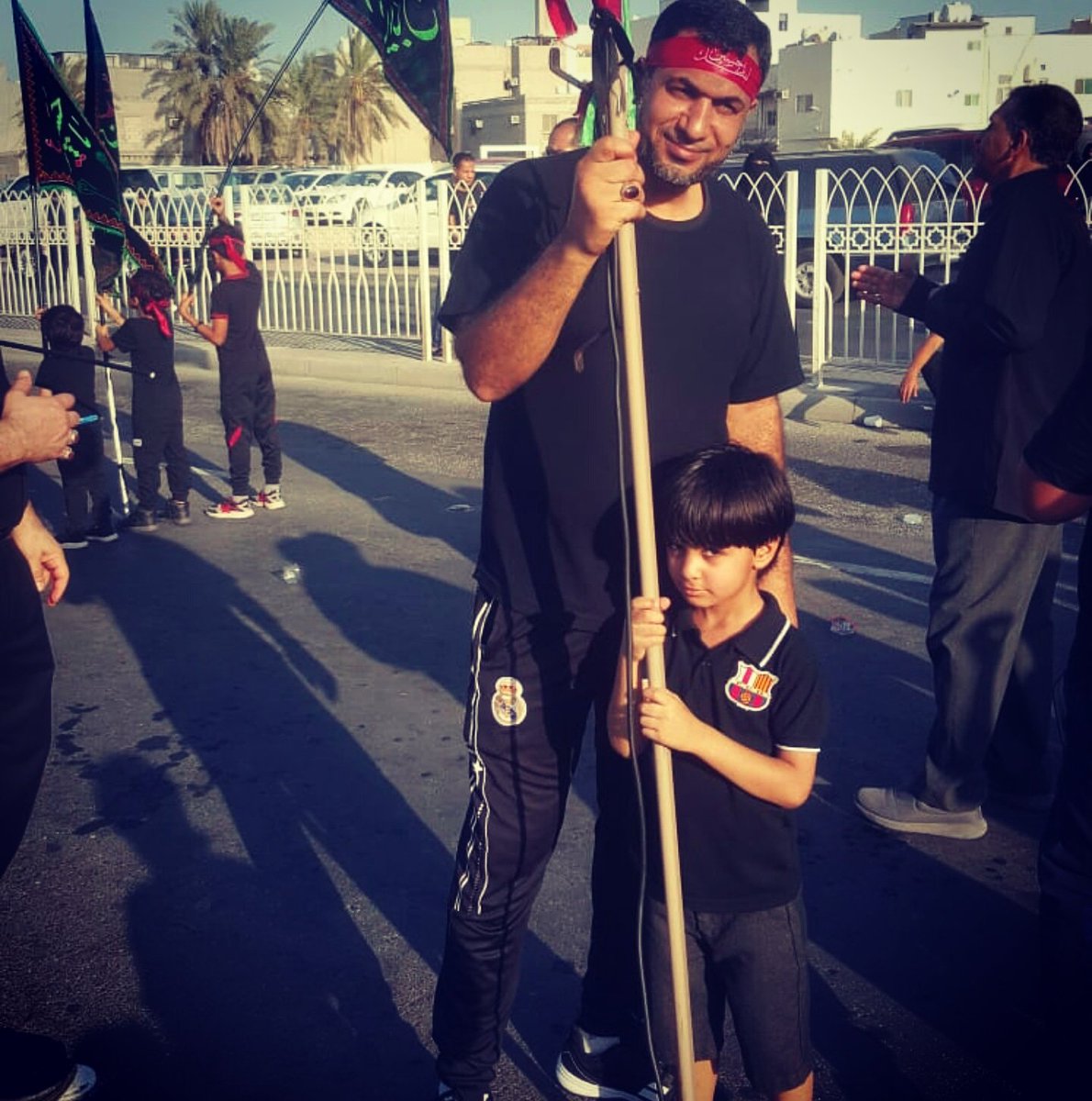 على العهد ياحسين باقين