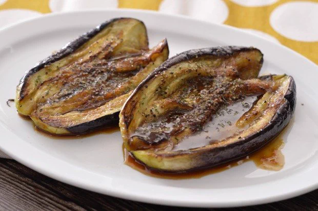 秋じゃなくても食べたくなる！？秋茄子がジューシーな「茄子のステーキ」の作り方！