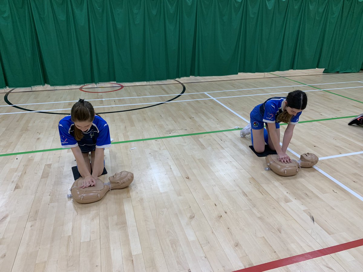 MissSidnieSales's tweet photo. #RestartAHeartWeek ❤️ Students learning CPR & Recovery Position @TheBHF https://t.co/zHkl5ZjKlb