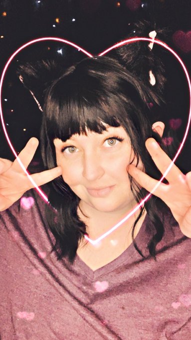 This is one of my new faves that I&rsquo;ve bought, not just because I can wear it outside of cosplay uses<a href="/tag/cute"class="tags"><span>#cute</span></a><a href="/tag/cosplayer"class="tags"><span>#cosplayer</span></a><a href="/tag/neko"class="tags"><span>#neko</span></a>