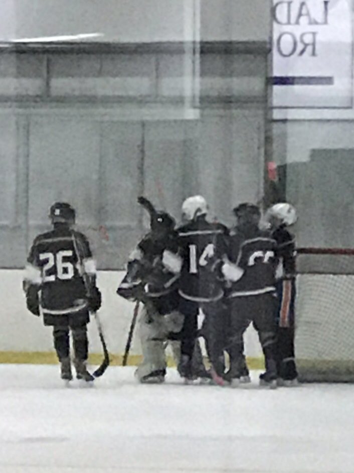 SeafordClub's tweet photo. JV with 5-3 win over Sewanaka on the back of a Hat Trick by #pedge Ryan Steckman-Buck. #playwithanedge. Shout out to Christian Votra #tagh stepping up to strap on the pads and jump in goal for the team. #EBUG JV moves to 4-1 on season https://t.co/oOt8q3FqKT