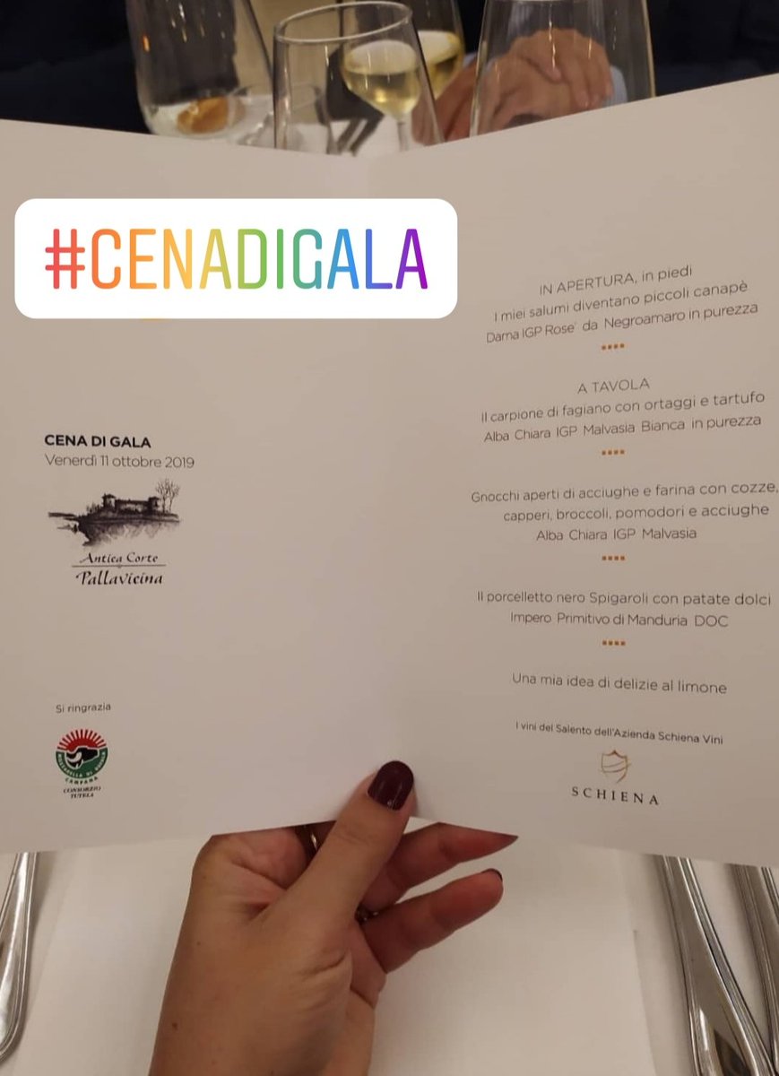 ⭐Alcuni scatti della #CenaDiGala in onore di <a href="/GennaroChef/">Gennaro Esposito</a> a cura dello chef Massimo Spigaroli dell'Antica Corte Pallavicina venerdí 11 ottobre al Grand Hotel&amp;La Pace Spa
Grazie a <a href="/mozzarella_dop/">Mozzarella di Bufala Campana DOP</a> che ha offerto la degustazione di #mozzarella durante la serata
#DAY1 #foodandbook💛