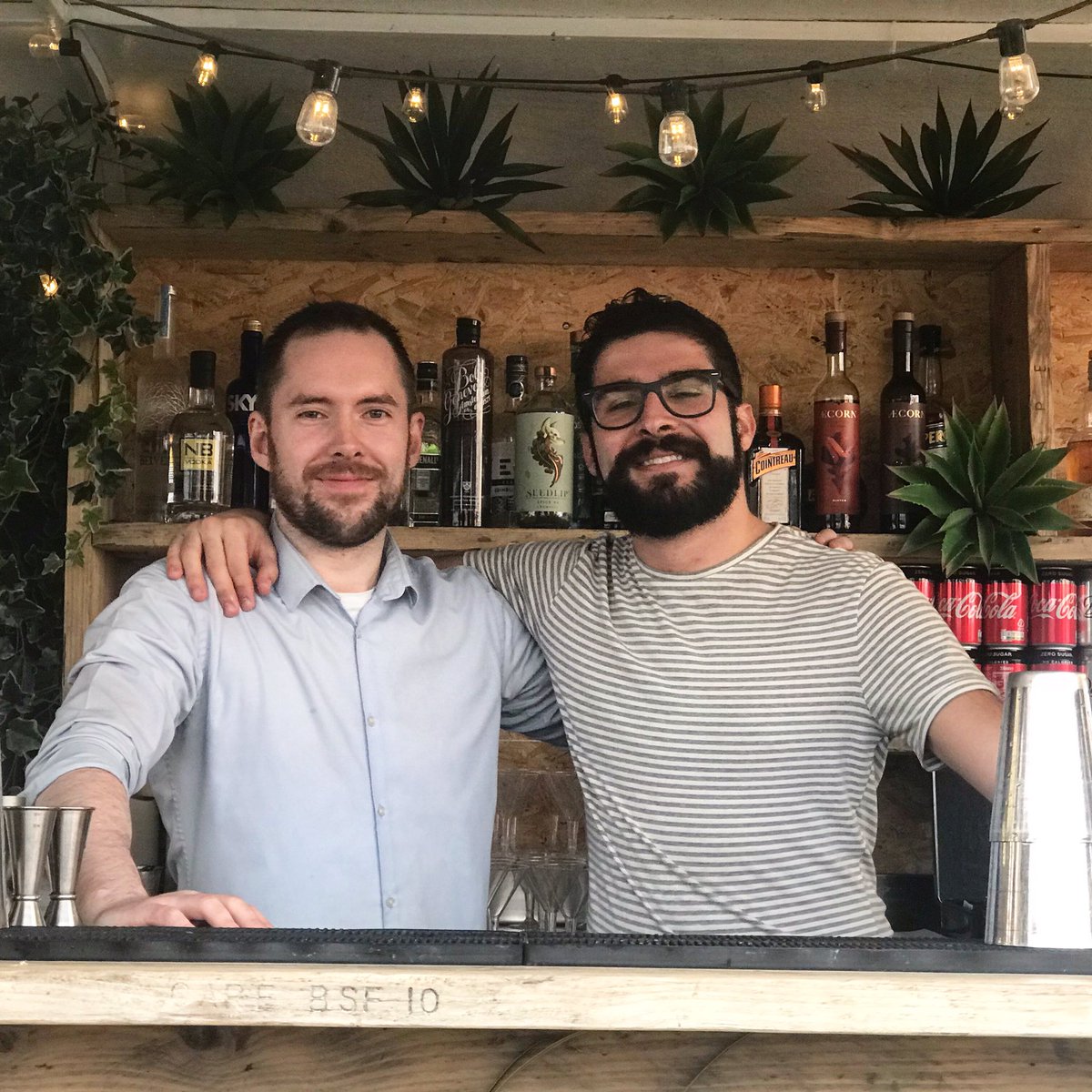 herringboneGA's tweet photo. The guys are all set at @herringbone_horsebox at edinburgh cocktail week Cocktail Village. You are all loving our ‘Cloud Nine’ cocktail so far. Don’t just admire it on the cover, come and taste it and see for yourself!
#Cocktails #EdinburghCocktailWeek #PopUp #ConvertedHorsebox https://t.co/6A5qRcl1xM