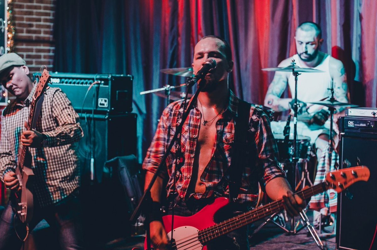 Группа д. Группа видео к. Лакшери бэнд кавер группа. Группа видео к. Группа видео к.