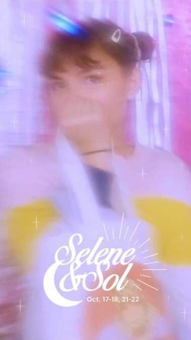 91DETILLY's tweet photo. Pagdugtong ng mga tala, pagtagpo ng ating tadhana. Kayo'y aming inaanyayahan. Tatlong pagkinang na lamang ng buwan.🌚🌟

Abangan ang Selene&amp;Sol sa #BENTA19 ngayong Oktubre 17-18 at 21-22. Magkita tayo kapag nagdugtong ang bituin. #SeleneAtSol https://t.co/k8Qc8uti7j
