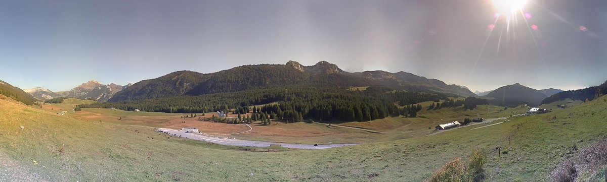 Couleurs d'automne sur le #PlateauDesGlières #HauteSavoie [#HauteSavoieInstantanés] [RDV #Bellephoto] #Webcam