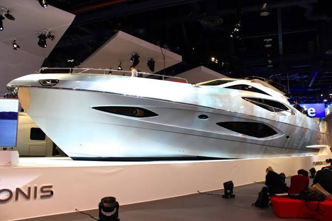 #superyacht #superyachttoys #superyachts #yachtlife #yachting #yacht #yachties #yachts #yachtcrew #instagood #oceanlife #instaluxury #deckhand #stewardess #superyachtcrewagency #ocean #watersports