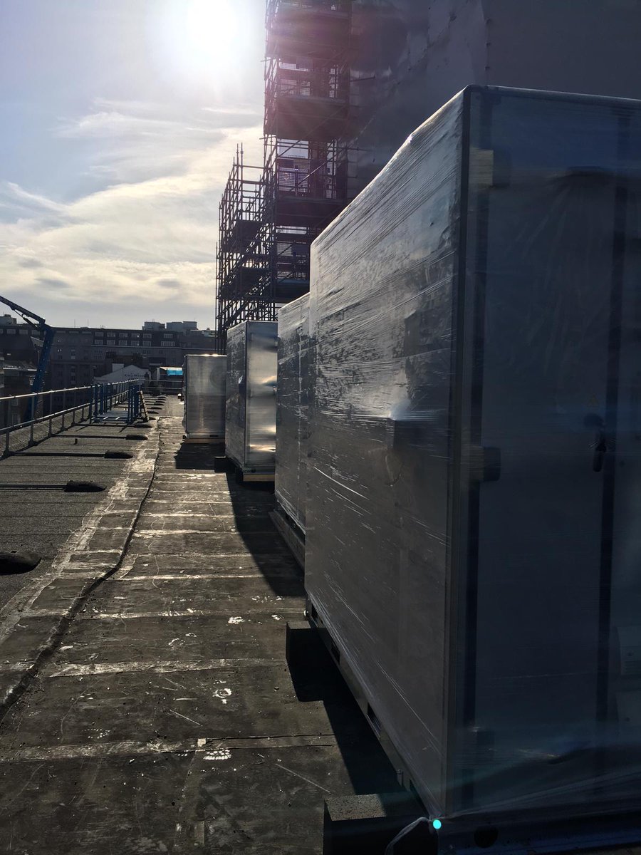AHU Plant lift, another major milestone at our Liverpool Echo site during the weekend.

#LiverpoolEcho