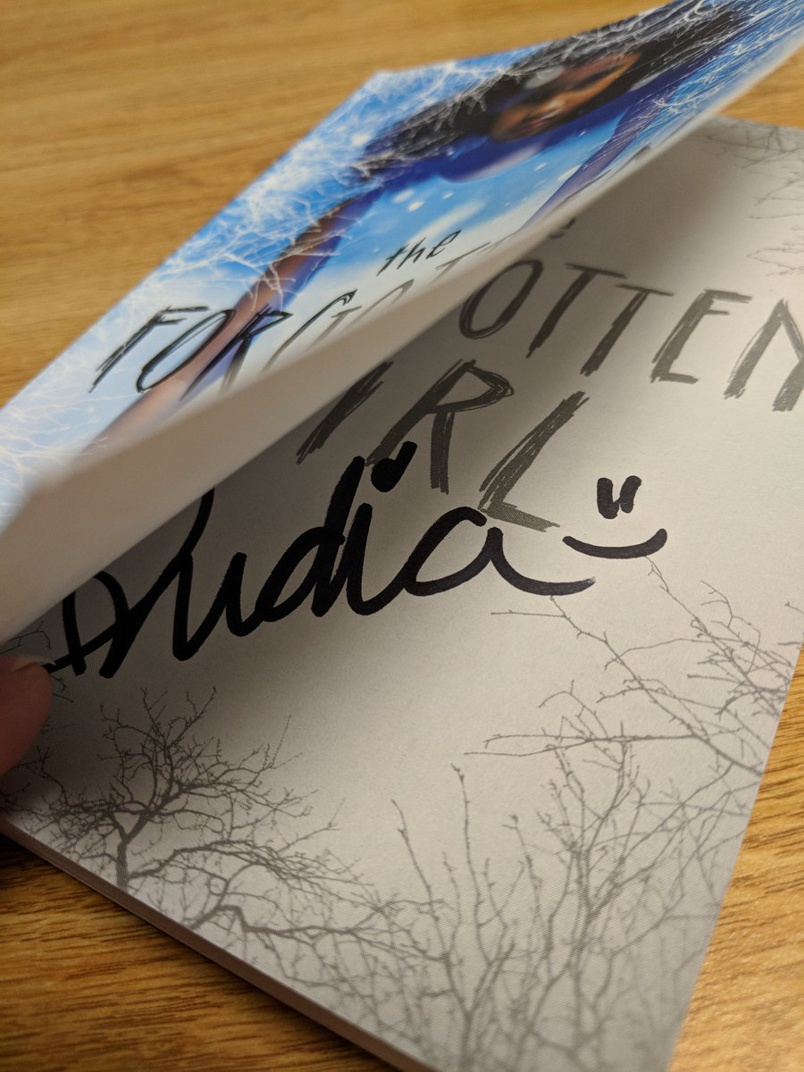 SING_n_teacher's tweet photo. I 😍 #giveaways Thanks to @Scholastic & @booksandbighair for this gorgeous #autographed copy of #TheForgottenGirl Reading it now so I can promote it at next week's #scholasticbookfair @LandisBuzz
#RSSReads #NCSLMA19 #LibrariansAreSuperHeroesToo https://t.co/bJQ7nMgMzk