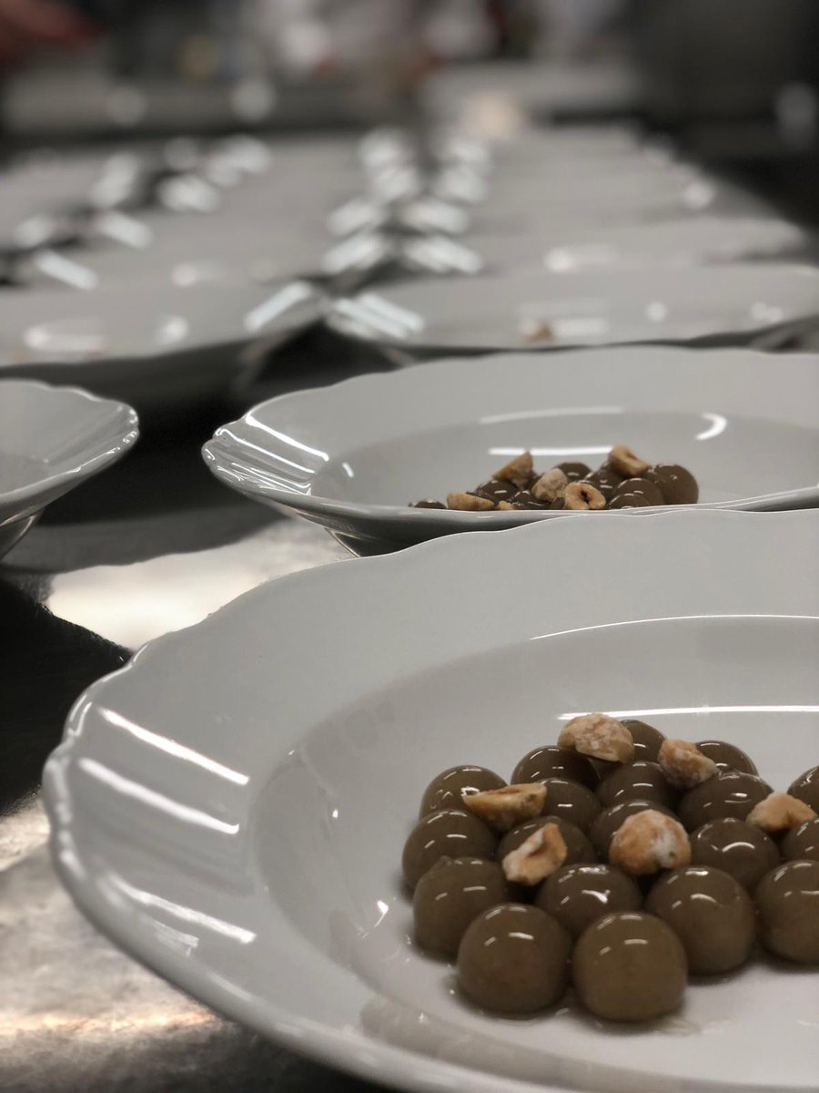 ⭐Alcuni scatti scatti della #CenaDiGala dello chef <a href="/francoaliberti/">franco aliberti</a> del Ristorante Tre Cristi Milano sabato 12 ottobre al Grand Hotel&amp;La Pace Spa
Un menu in linea con il tema di quest'anno basato su #ProdottiLocali, #BassoImpattoAmbientale, #Salute, #NoSpreco
#DAY2 #foodandbook💛