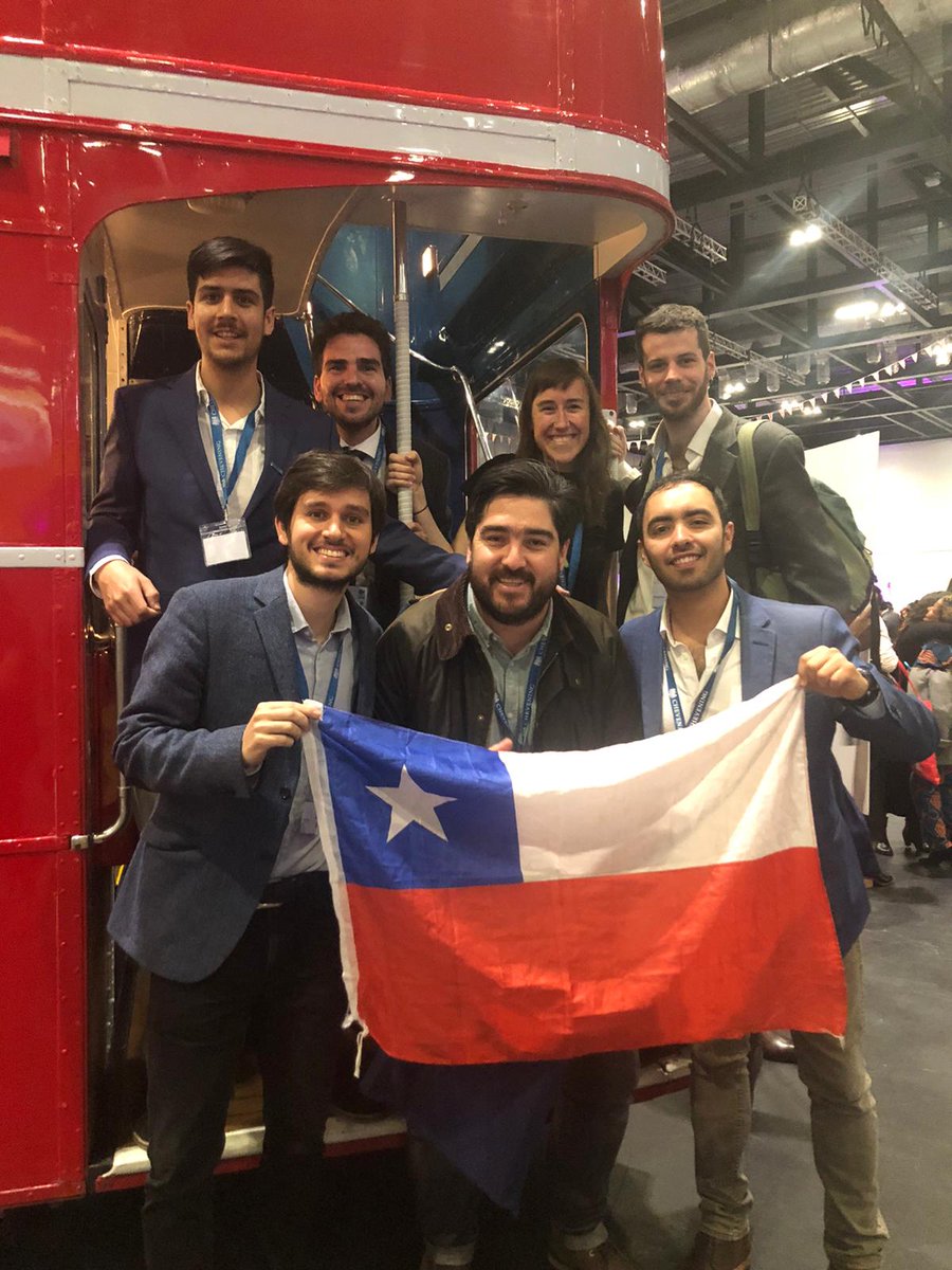 Aquí una muy buena foto de los 7 becarios #Chevening chilenos, durante la bienvenida oficial a UK este fin de semana, que congregó 1.750 becarios de 160 países, los que estudiarán distintos cursos en más de 100 universidades británicas. Mucho éxito a la Clase 2019!
#IAmChevening