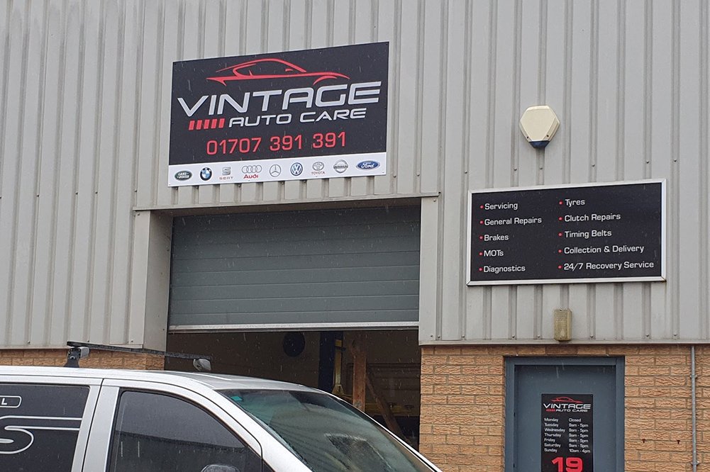 UniversalSigns9's tweet photo. Smart new signs for Vintage Autocare. Thank you. #signs #signage #graphics #decals #decor #advertising #localbusiness #Ware #Herts #digitalgraphics #autocare #carservicing #businesssigns #companysigns https://t.co/L6GILLagc3