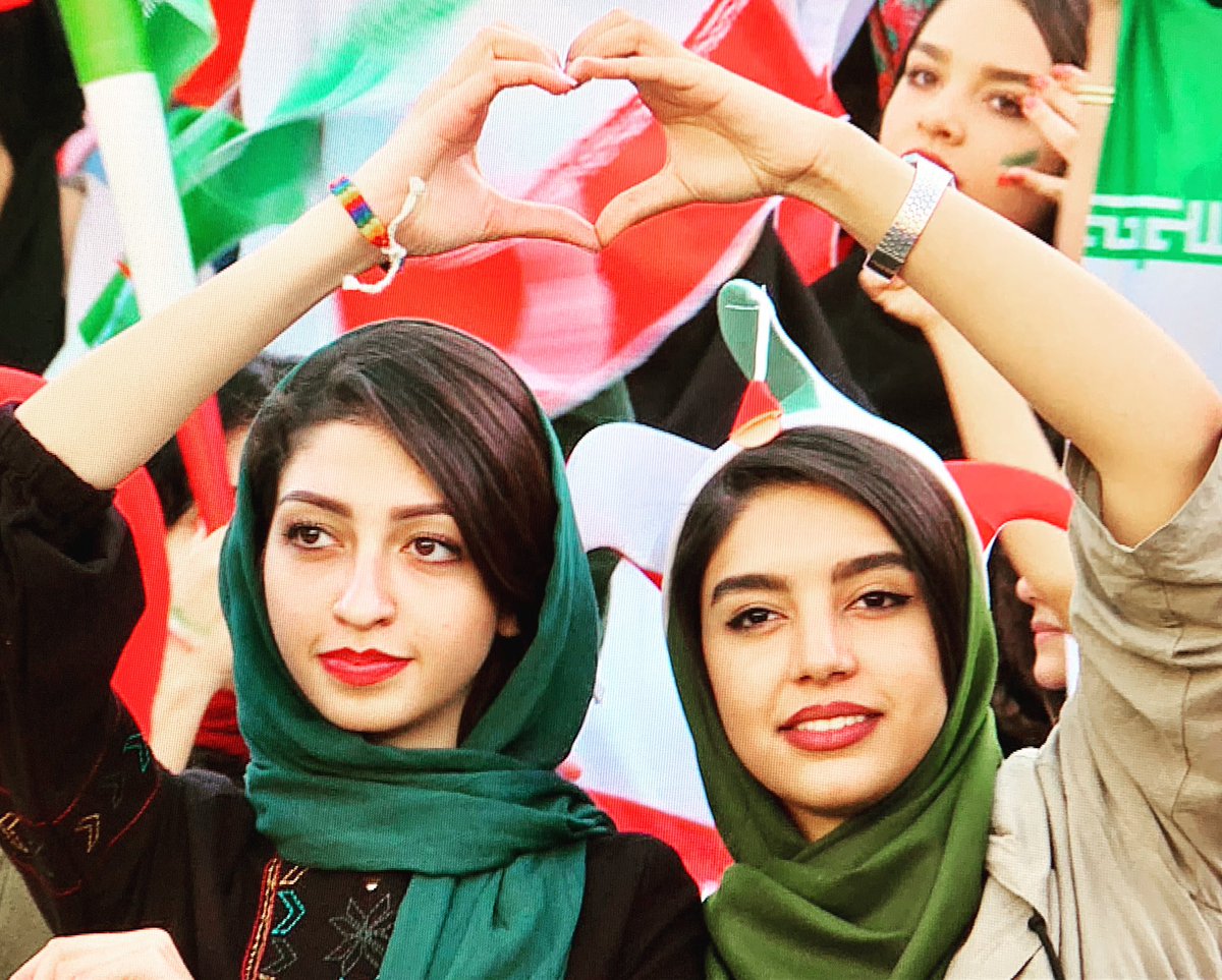 NatalieAmiri's tweet photo. Morgen im @ardmoma Der erste Stadionbesuch von #Frauen im #Iran. Bisher war es Ihnen verbotenen bei einem #Fußballspiel zuzusehen. Jetzt durften sie zum ersten Mal dabei sein. Die #FIFA hat der Islamischen Republik gedroht sie sonst von der #WM in #Qatar auszuschließen. https://t.co/11YjCvNO8Z