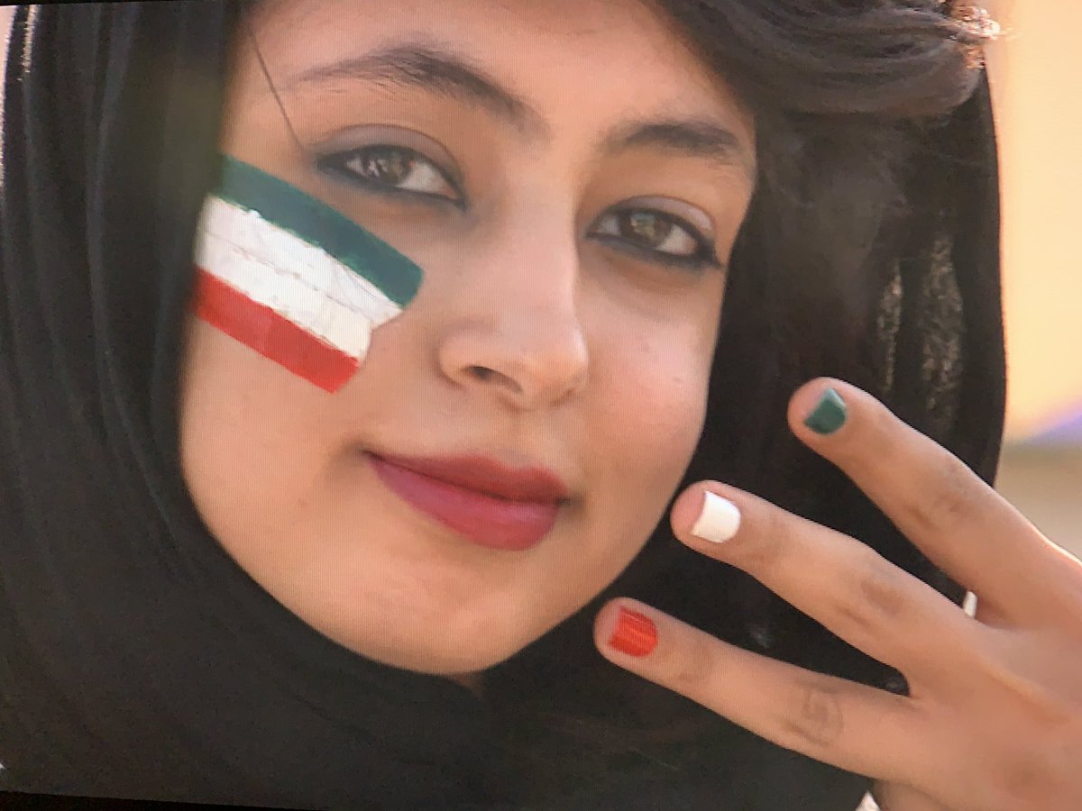 NatalieAmiri's tweet photo. Morgen im @ardmoma Der erste Stadionbesuch von #Frauen im #Iran. Bisher war es Ihnen verbotenen bei einem #Fußballspiel zuzusehen. Jetzt durften sie zum ersten Mal dabei sein. Die #FIFA hat der Islamischen Republik gedroht sie sonst von der #WM in #Qatar auszuschließen. https://t.co/11YjCvNO8Z