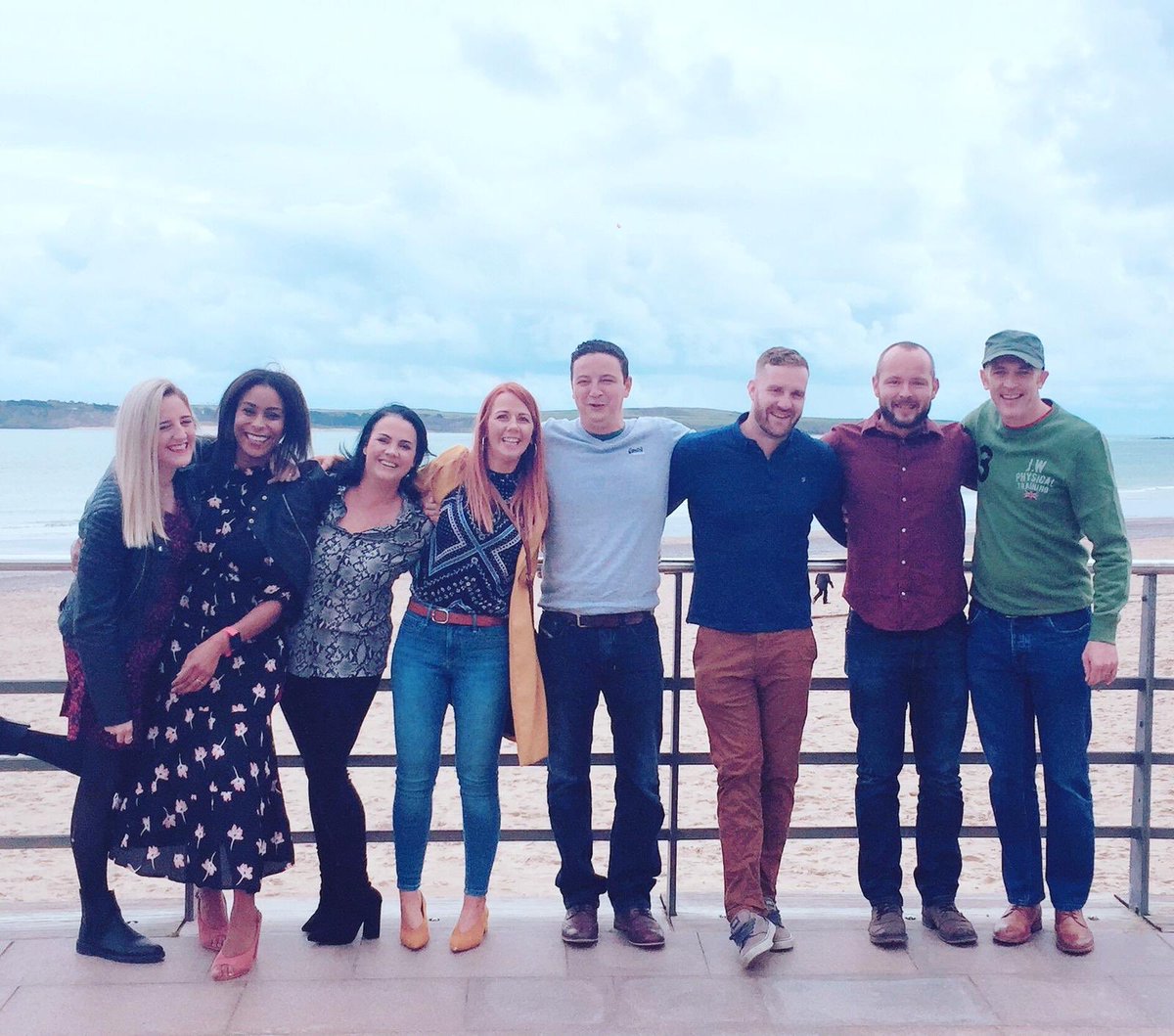 Kizzlaaa's tweet photo. What a weekend, what a squad! Serious Debbie downer today #sessiondepression #tenbylaughs #lolathon #boozeathon https://t.co/4T1KG4Bf1B