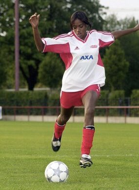   Happy Birthday to famous footballer, Shaznay Lewis! 