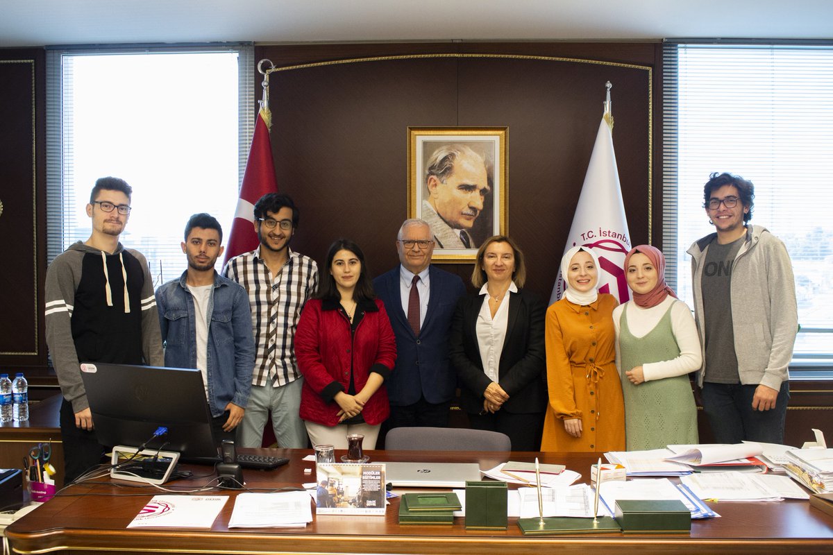 Atlantis Roket Takımı öğrencileri Rektörlüğümüzü ziyaret etti.
Teknofest kapsamında yapılan Roket Yarışması'nı İkincilik Ödülü ile tamamlayan, Mühendislik Fakültemizin Mekatronik, Makine ve Elektrik-Elektronik Mühendisliği Bölümlerinin öğrencileri tarafından kurulan +