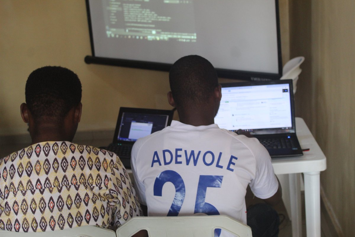 ezeko94's tweet photo. The weekend at @Andela_Nigeria #devctrainingwithandela #meetup2.0.
It was an awesome time with those amazing devs!!!! https://t.co/PhqC6jbL86