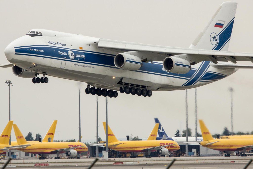 ан-124-100 волга днепр. ан-124 руслан волга днепр. ил 76 волга днепр. волга днепр самолет. Volga-dnepr airlines an-124.