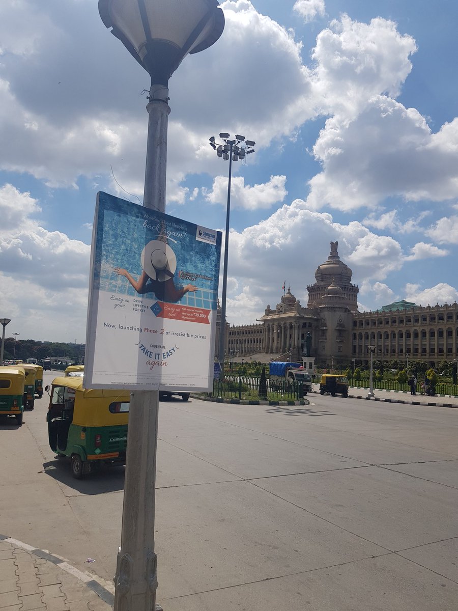Yasir_bangalore's tweet photo. Is it a symbolic come back of banners in Bengaluru as the place chosen for banner is the vicinity of Vidhan Soudha & high court of Karnataka
Open defiance of a court order
#PlasticFreeIndia
#bannerkillings
@BBMPCOMM @BBMP_MAYOR @tv9kannada @BangaloreMirror @DeccanHerald https://t.co/ZUREaGqI7d