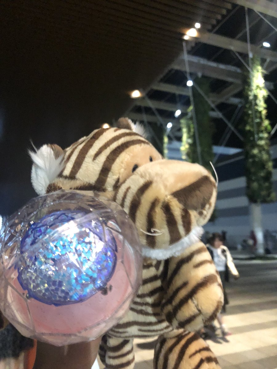 0819bb0818gd's tweet photo. 2019.10.13
📌Aichi Sky Exispo

初アリーナ！
みんなの顔が辛うじてながらも見れました🙌
会えば会うほどまた会いたくなる

また、会えるように、トクトク貯金していきます😳✨

#SEVENTEEN 
#worldtour
#OdeToYou https://t.co/0fX1KUBLeR