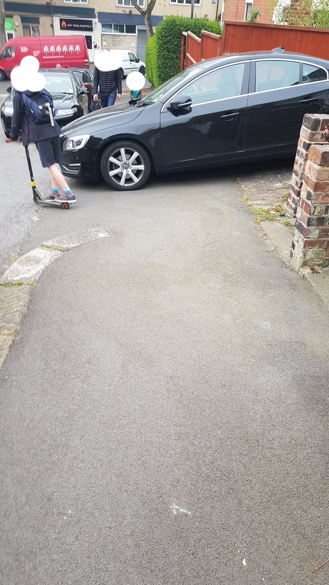 Neilythere74's tweet image. My youngest scoots most days but the #CarFirst culture around S7 is a bit off putting.