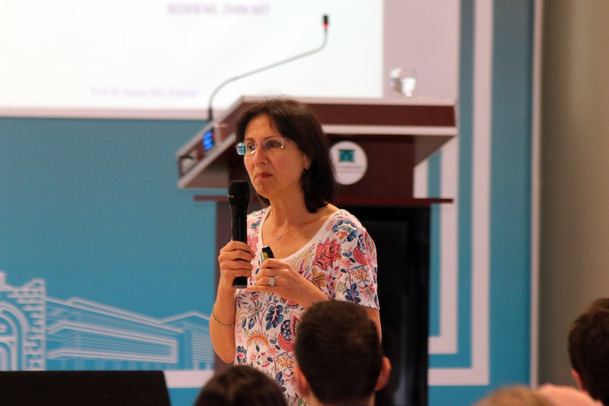 ktokaratay's tweet image. Bilgi ve Düşünce Topluluğumuz tarafından düzenlenen &quot;Bilgi&apos;sel Psikoloji Zirvesi&quot; Rektörümüz Prof. Dr. Bayram Sade&apos;nin açılış konuşmaları ve H. Nita Scherler&apos;ın &quot;Gestalt Bakış Açısından İnsanın Hali&quot; semineriyle başladı.

#gestalt #terapi #gestaltterapi #bilgiselpsikoloji