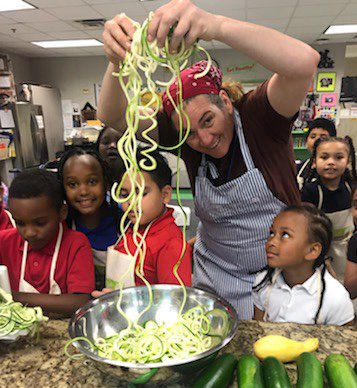 R4SFoundation's tweet photo. It's #NationalSchoolLunchWeek Do you know what the kids eat for lunch in your neighborhood school?  In the 14 years we have been changing the way children eat, we have worked with many advocates trying to improve what they get in the school lunch line. #DemandHealthySchoolLunches https://t.co/NGfY8XwVT4
