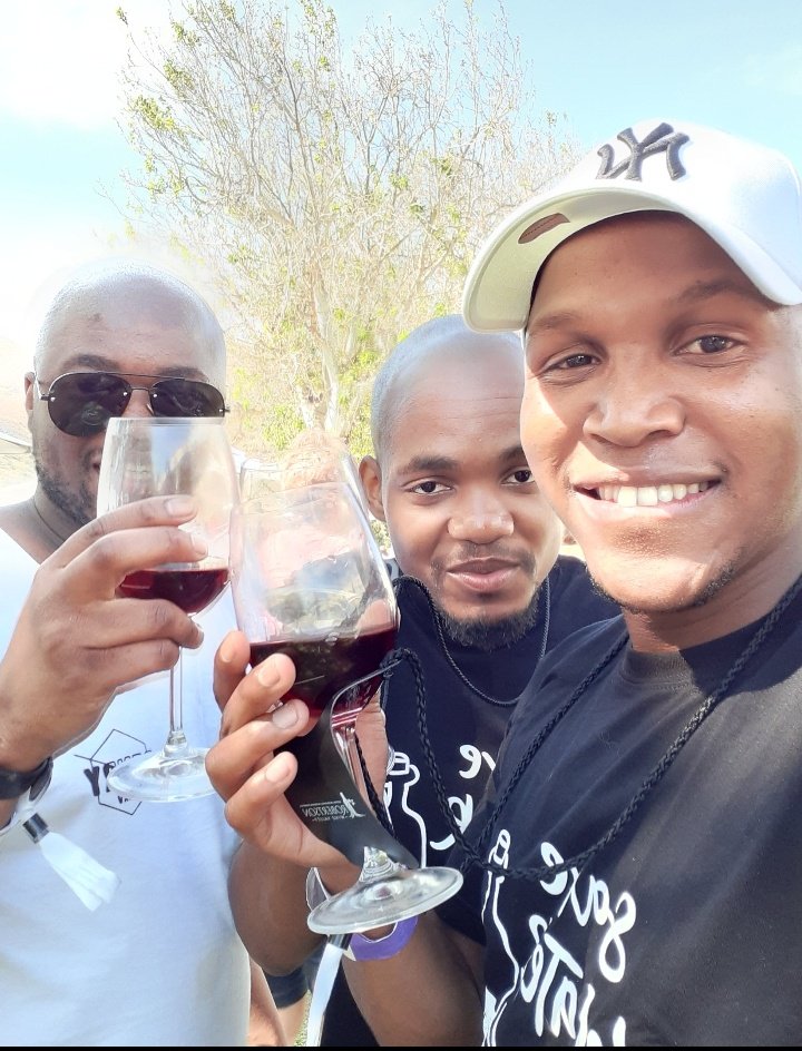 Weekend away with the boys was all sorts of fun. #WineOnTheRiver 🍷
