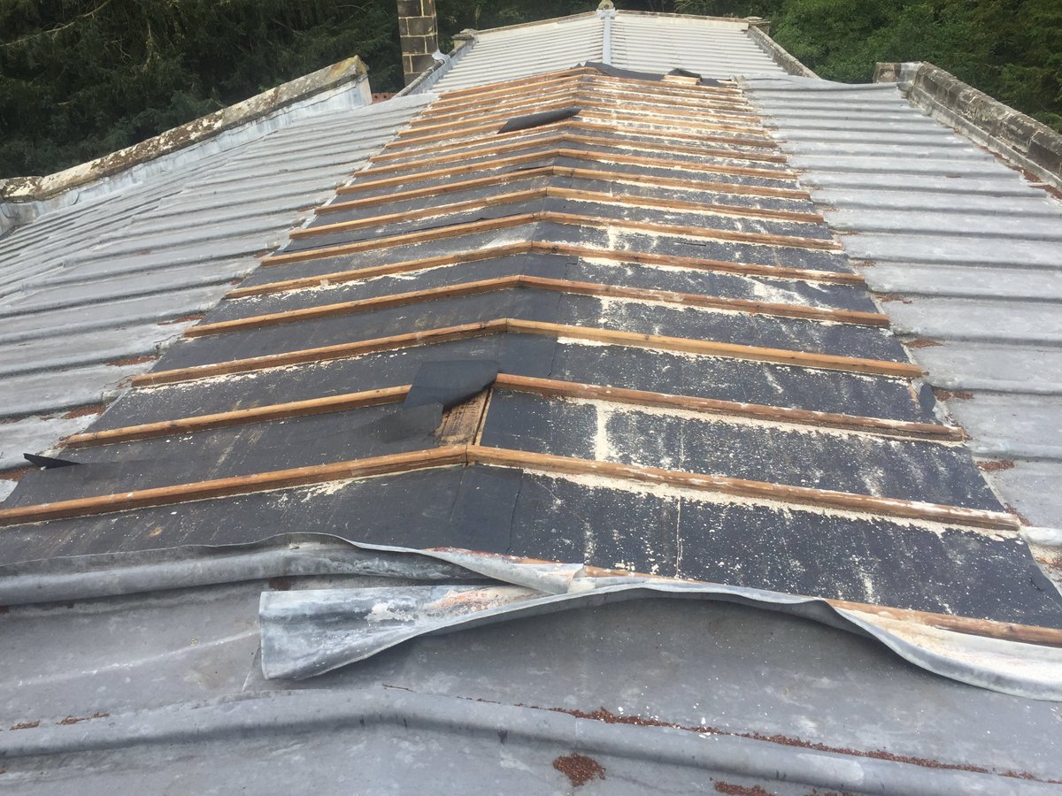 AndRadbourne's tweet photo. Here's what the result of the theft looks like!!!
#HeritageCrime #StopHeritageTheft #MondayMotivation https://t.co/DCDuqKEGi1