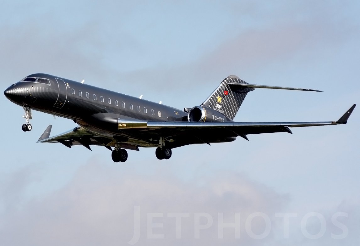 Arr3ch0's tweet photo. #14Oct 1am de hoy arribó a CCS #Venezuela el Bombardier BD-700-1A10 Global Express #TCYYA de BoraJet/SBK Holding. Ruta Istanbul Ataturk Intl. - Roma, Ciampino - Caracas.
Es casualidad que el #YV3016 hizo escala en Istanbul, Ataturk con Cabello el 11 Oct? Transacciones?
#Turkey https://t.co/7pNOqr1JJj