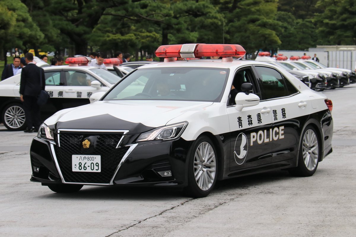 در توییتر 青森県警察 210系クラウンアスリート交通取締車 青森県警のパトカー側面には 県民鳥 である白鳥を図案化したシンボルマークが設置されています