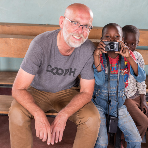 Terug van – nooit helemaal – weggeweest… 

We zijn ontzettend blij dat @lingeman ons weer komt ondersteunen. Welkom terug!
Vanaf het eerste uur is Hugo al betrokken. Van dé ‘online held’ tot ‘picture perfect man’. 
net4kids.org/index.php/nieu…