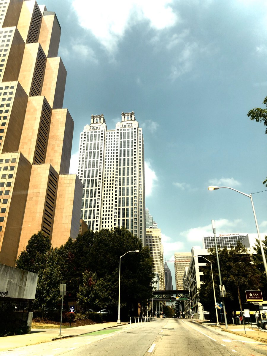 kaysnapped's tweet photo. Atlanta.
But 80s Retro.
#kaysnapped 📸 https://t.co/taIOLZskTF