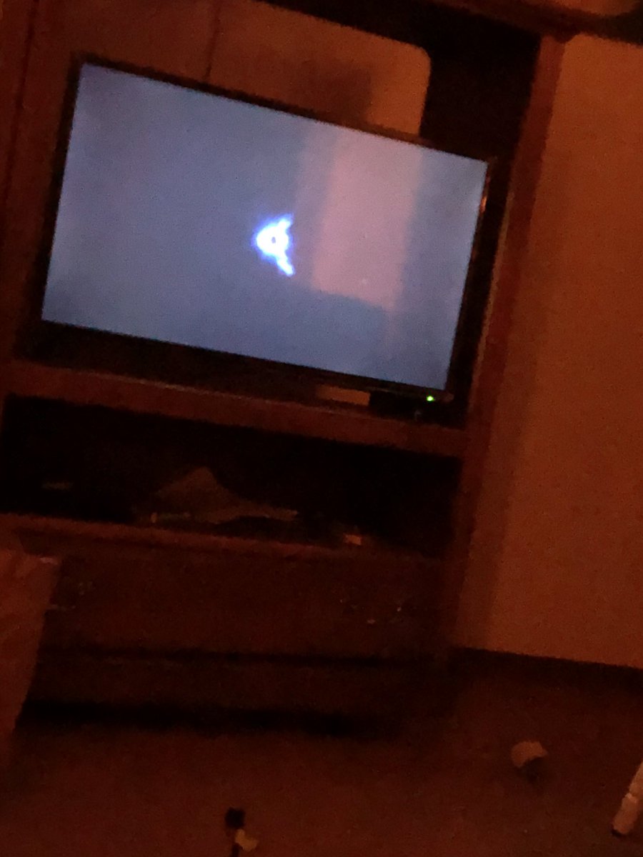 fatty2016's tweet photo. @FortniteBattle I still got this stupid black hole and I’m moring ting https://t.co/fXMvcqVOuu