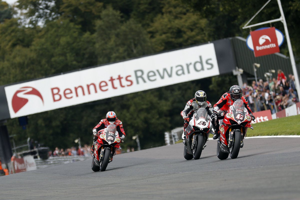OfficialBSB's tweet image. Final countdown!

Who will be the 2019 @bennetts_bike BSB champion at the #BSBShowdown finale at @Brands_Hatch this weekend?

@Reddingpower | @JoshBrookes | @tommybridewell